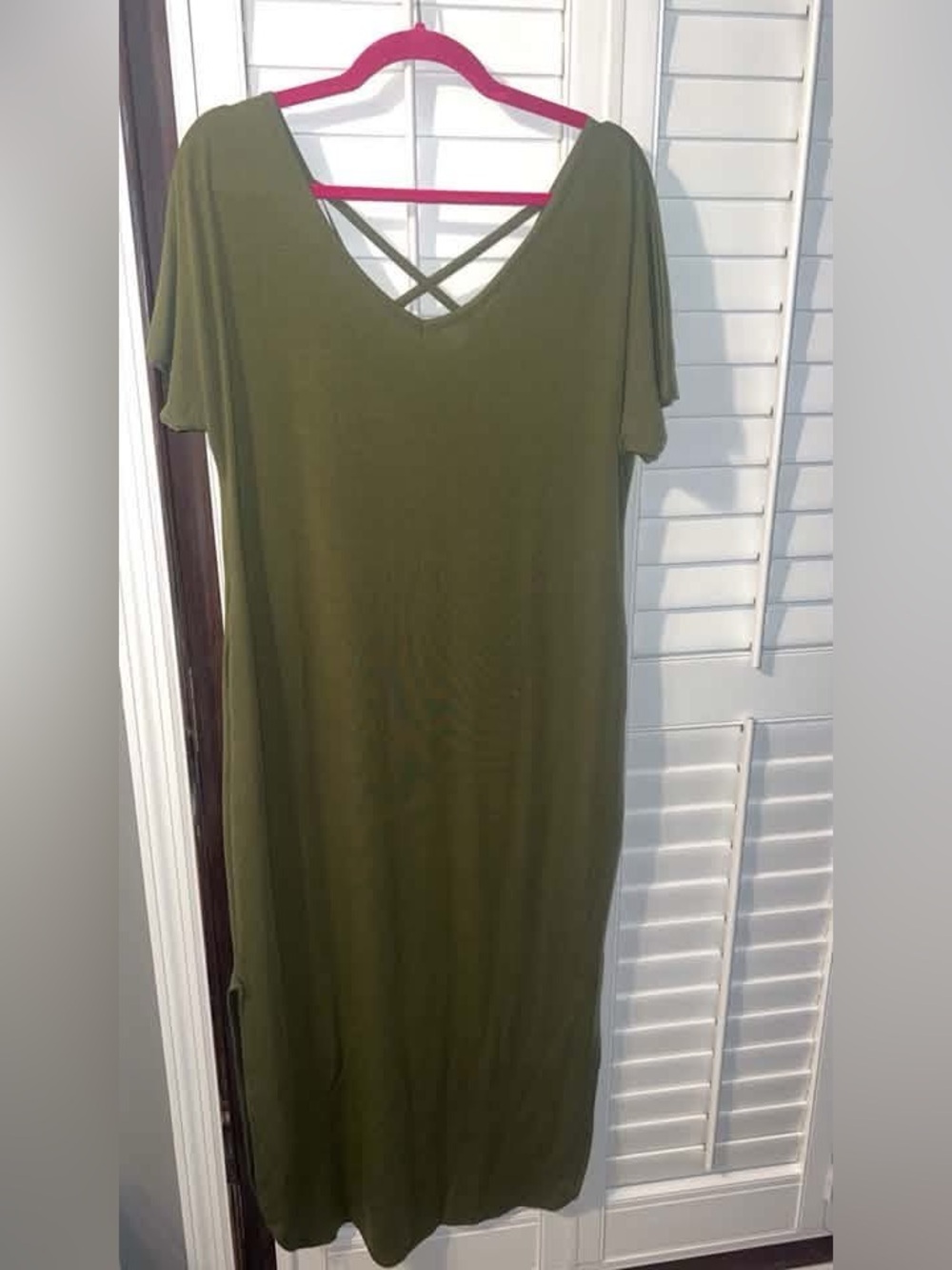 Boutique Olive Green V‑Neck Crisscross Back Maxi Dress